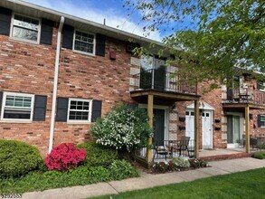 320 South St in Morristown, NJ - Building Photo - Building Photo