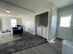 302 Stone Creek Dr in Goshen, IN - Building Photo - Building Photo