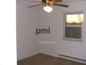 465 E Main St in Warrensburg, IL - Building Photo - Building Photo