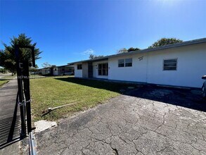 1160 NE 200th Terrace in Miami, FL - Building Photo - Building Photo