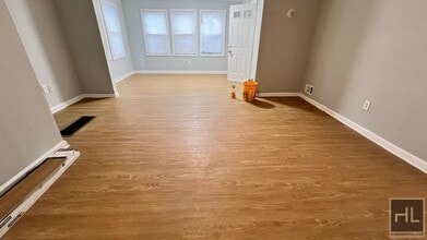 NORTH BURGHER AVENUE, Unit 1 in Staten Island, NY - Building Photo - Building Photo