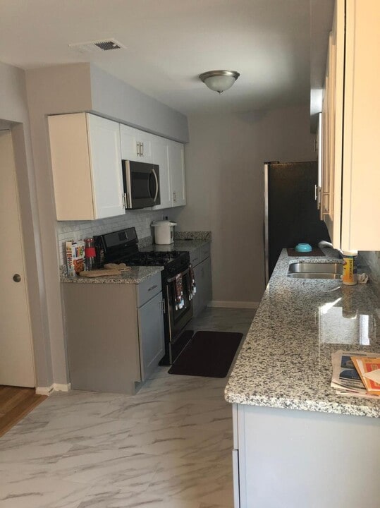 4406 Stockbridge Ct, Unit Bedroom 2 in Bowie, MD - Building Photo