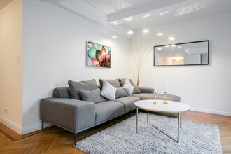 30 Park Ave in New York, NY - Building Photo - Building Photo