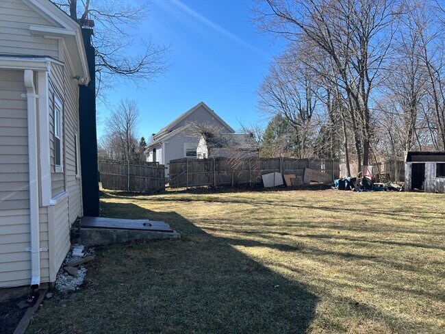 14 Cedar St in Westborough, MA - Building Photo - Building Photo