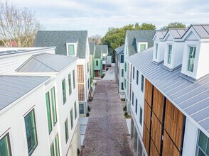 8 Sanctuary Ct in Charleston, SC - Building Photo - Building Photo