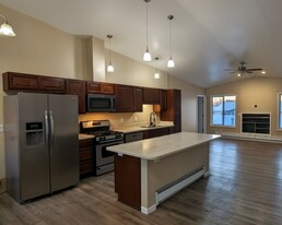 7230 Basel St in Anchorage, AK - Building Photo