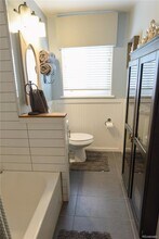932 S Holly St, Unit 1 in Denver, CO - Building Photo - Building Photo
