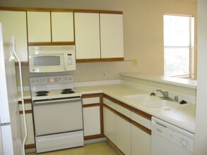 951 S 12th St, Unit 207 in San Jose, CA - Building Photo - Building Photo