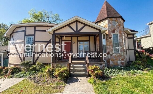 property at 2102 Vine St