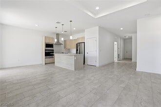 1087 Rugby Cir in Fort Denaud, FL - Building Photo - Building Photo