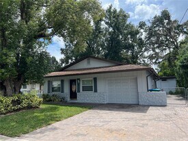 548 E Church Ave in Longwood, FL - Building Photo