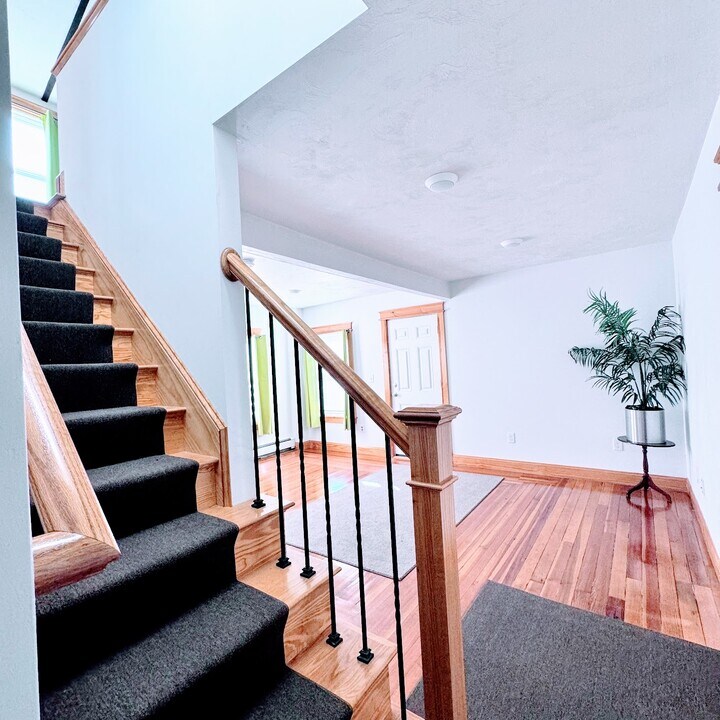 2175 Dorchester Ave, Unit 2F in Boston, MA - Building Photo