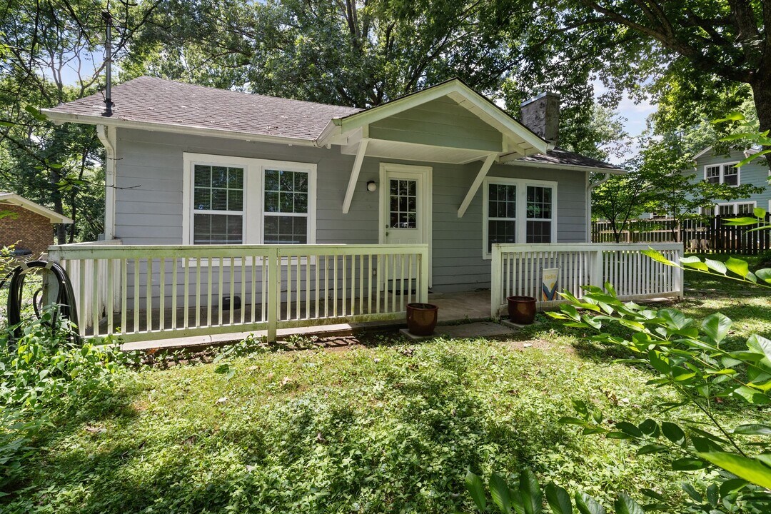 4025 Brush Hill Rd in Nashville, TN - Building Photo