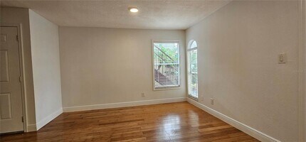 8821 Coral Palms Ct in Kissimmee, FL - Building Photo - Building Photo
