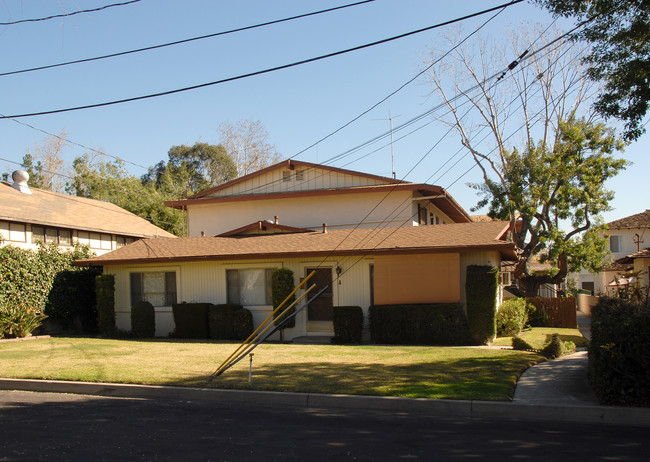 606 Windsor Rd in Arcadia, CA - Foto de edificio - Building Photo