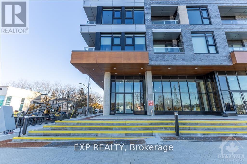 1366-1366 Carling Ave in Ottawa, ON - Building Photo