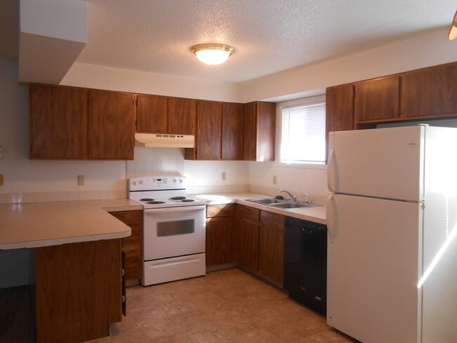 property at 4956 Basswood Dr
