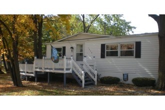 Hobart Mobile Home Park in Green Bay, WI - Foto de edificio - Building Photo