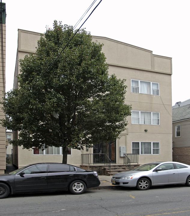 304-306 2nd St in Elizabeth, NJ - Foto de edificio