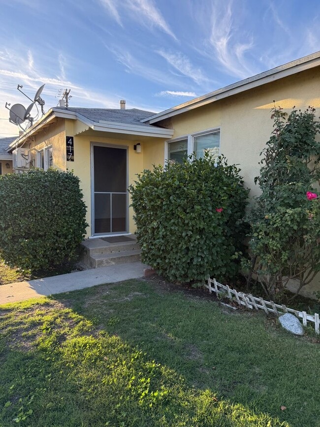 property at 415 S Main St