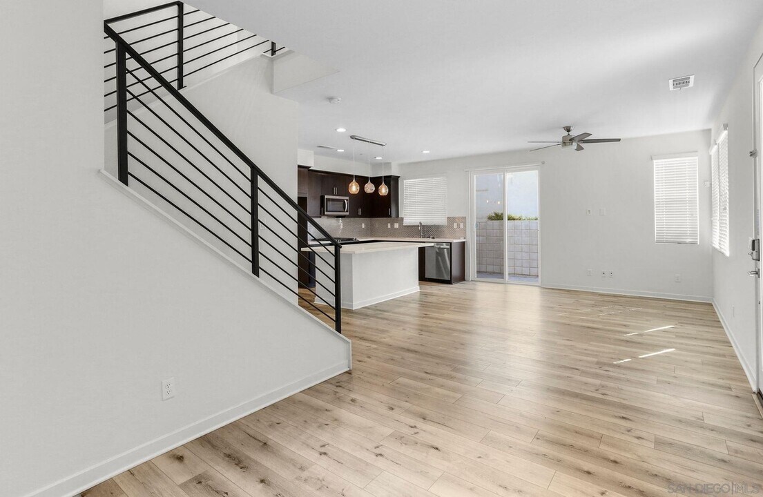 2010 Quartet Loop in Chula Vista, CA - Building Photo