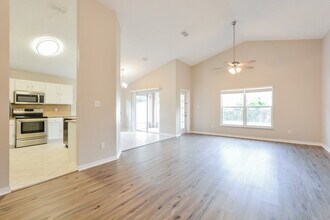 8059 Birman St in Maitland, FL - Foto de edificio - Building Photo