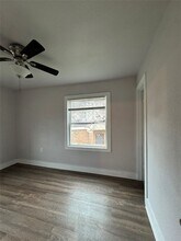 2002 Barbee St, Unit 8 in Houston, TX - Building Photo - Building Photo