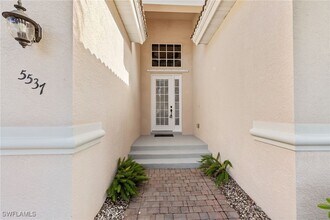 5537 Whispering Willow Way in Ft. Myers, FL - Building Photo - Building Photo