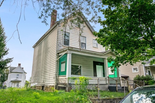 property at 3050 Glen Mawr St