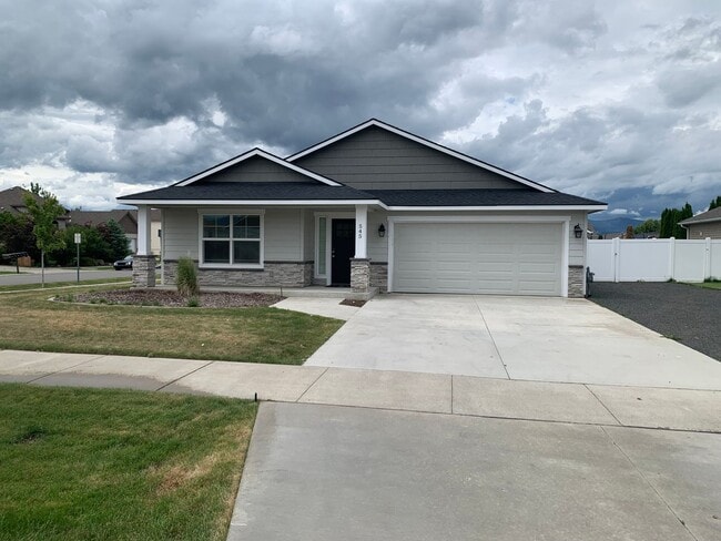 property at 545 W Ashworth Ln