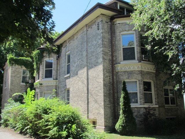 property at 26 Craig St