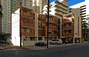 The Alii in Honolulu, HI - Building Photo - Building Photo