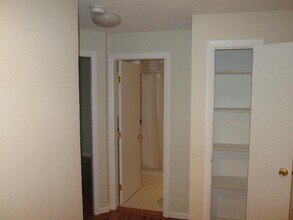 15 Euston Rd, Unit 10 in Boston, MA - Building Photo - Building Photo