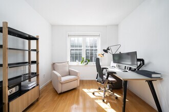 515 Gregory Ave, Unit 8 in Weehawken, NJ - Building Photo - Building Photo