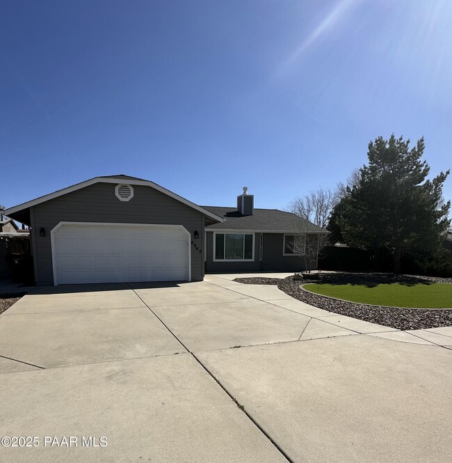 property at 6343 N Viewpoint Dr