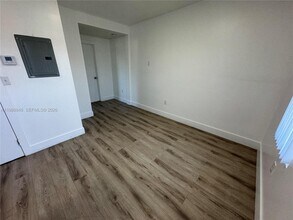 1971 NW 2nd Ct in Miami, FL - Foto de edificio - Building Photo