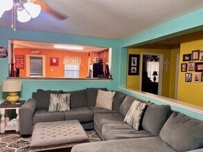 7907 Owl Ln in Baytown, TX - Building Photo - Building Photo