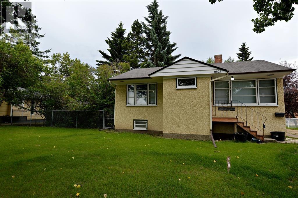 9925-9106 106 Ave in Grande Prairie, AB - Building Photo