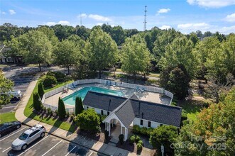 142 Mangum Cir in Mooresville, NC - Building Photo - Building Photo