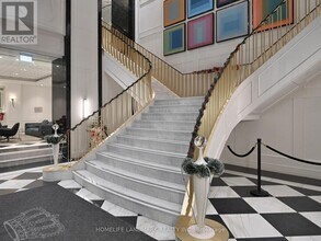 955 Bay St. in Toronto, ON - Building Photo - Building Photo