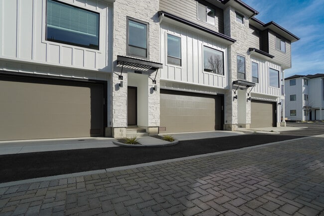 property at 4622 N Iota Ln