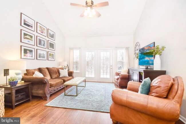 property at 102 Peregrine Ln