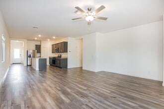 24567 W Alta Vis Rd in Buckeye, AZ - Foto de edificio - Building Photo