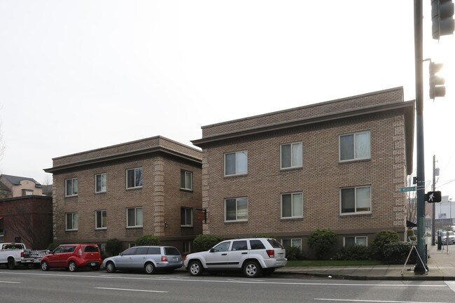 Weidler Court Apartments in Portland, OR - Building Photo - Building Photo