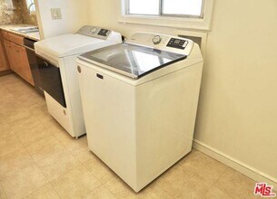 210 S Spalding Dr in Beverly Hills, CA - Building Photo - Building Photo