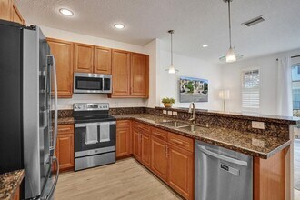 642 NW 38th Cir in Boca Raton, FL - Building Photo - Building Photo