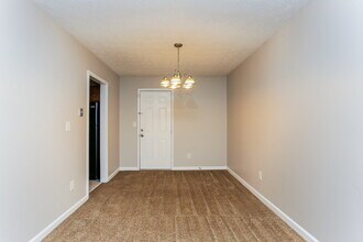 3592 Orbit Ct in Ellenwood, GA - Building Photo - Building Photo