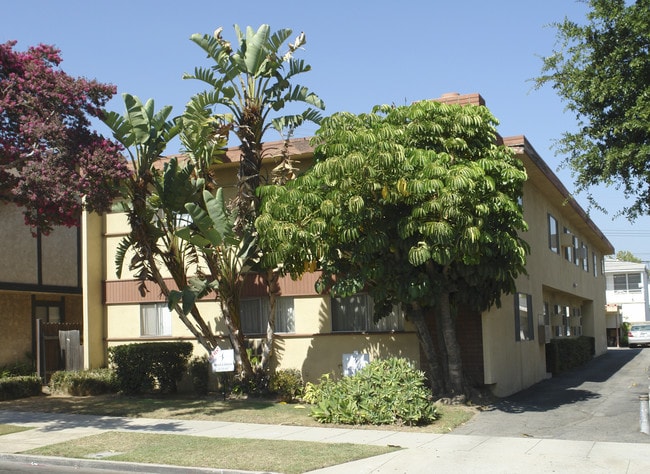 104 N 2nd St in Alhambra, CA - Foto de edificio - Building Photo