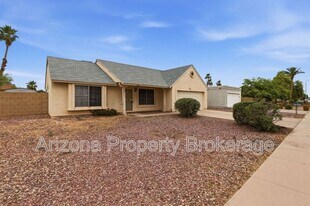 1352 E Todd Dr in Tempe, AZ - Building Photo