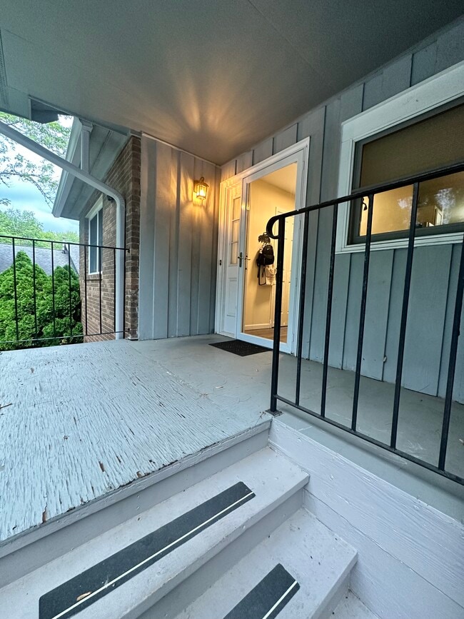 104 Meadow Park Ln, Unit Unit c in Hendersonville, NC - Building Photo - Building Photo